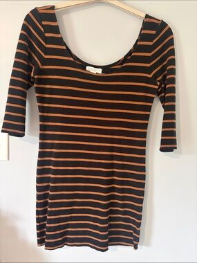 Forever 21 Black and Brown Striped Scoop-Neck Long Sleeve Dress
